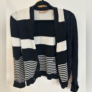 No. 21 Striped Lace Cardigan size 44
